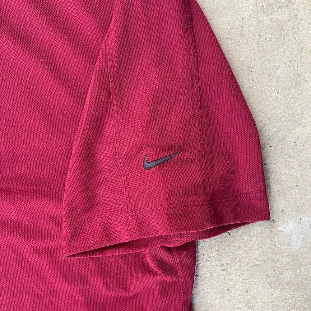 Nike Golf Polo Shirt Men’s Size XL Wine Red Short Sleeve Dri-FIT Logo